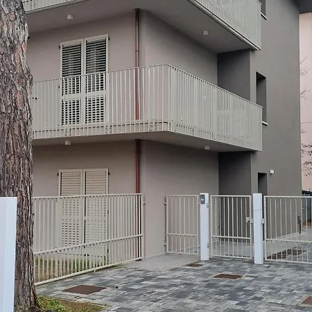 3 Viale Diana 3 - Piano Secondo E Terzo Vista Mare - No Ascensore 切尔维亚